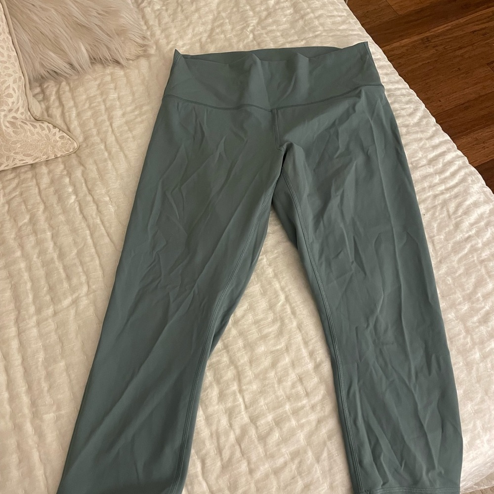 Winder under high rise crop 23” lululemon leggings